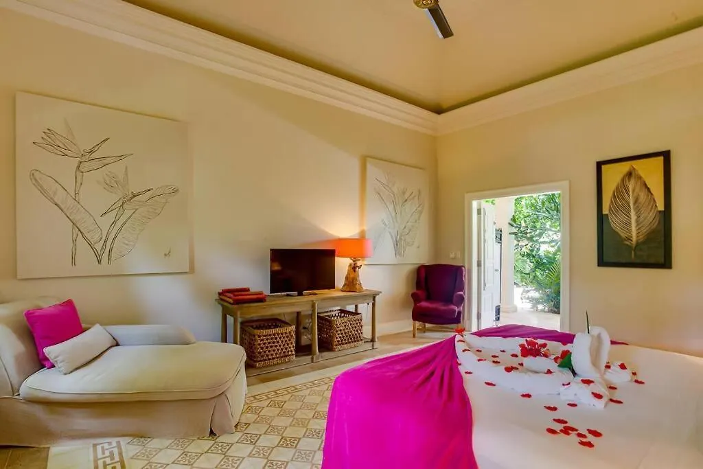 Colonial Flair In Punta Cana- Villa Pablo 0*,